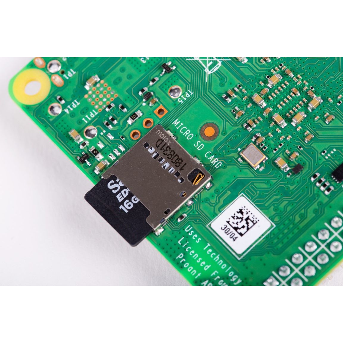 Raspberry Pi 4 Model B with HDMI Female to Micro HDMI Male Adapter-USB-USB-C Adapter-Heatsink