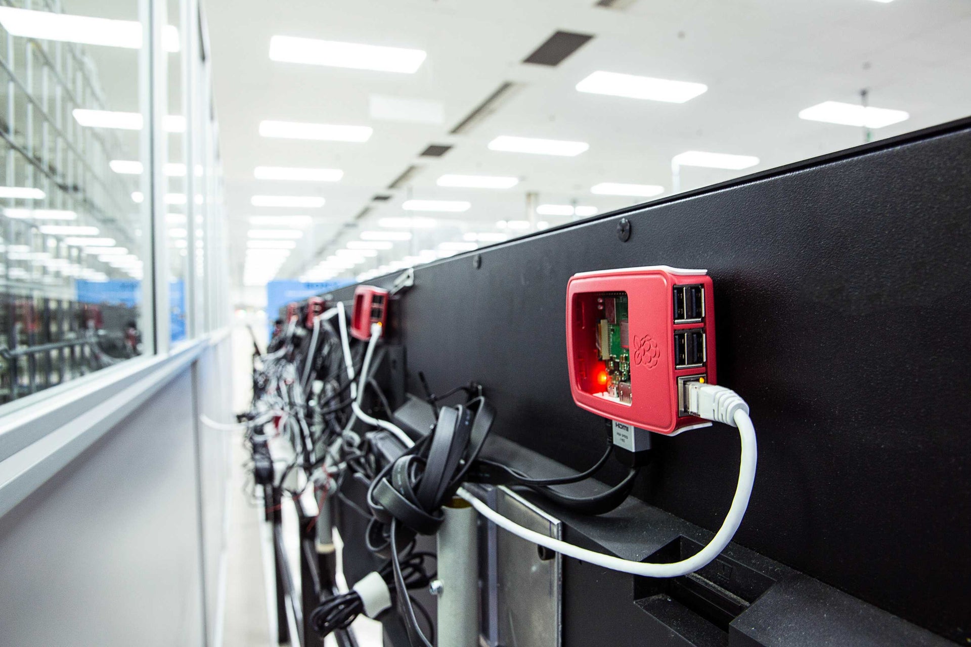 raspberry-pi-industrial-applications.jpg__PID:6e03f6e2-bf5c-4654-ba8e-d06864619b5e
